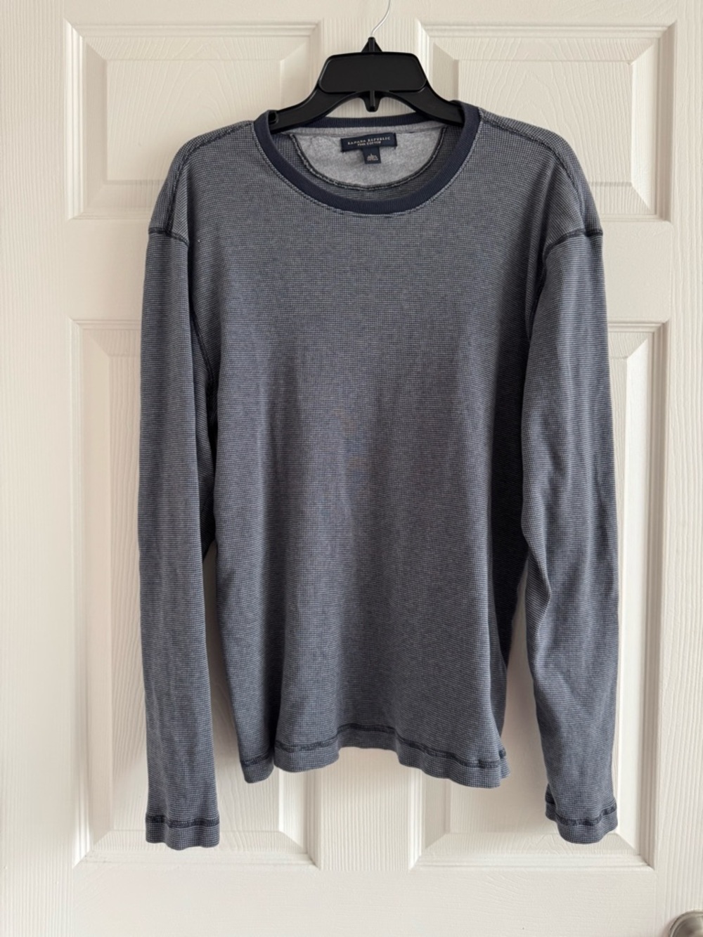 Men’s Banana Republic Long Sleeve Crewneck Shirt